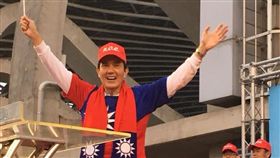 前總統馬英九赴高雄左營出席「金犬迎新活動升旗逗陣走」活動。（圖／翻攝馬英九臉書）