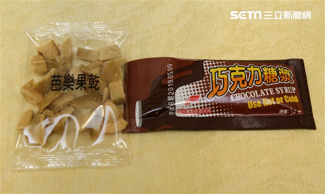 國軍新式野戰口糧。（記者邱榮吉/攝影）