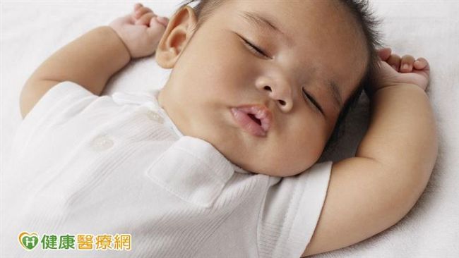 預防寶寶發生猝死症　謹記1歲前睡眠