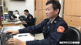 派出所警員值班配圖（楊忠翰攝）
