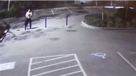 女老師開學日早到學校，竟遭壯男性侵劫財。（圖／翻攝The Mercury News）