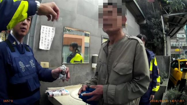 神明開示該戒毒　廟內義工遭警逮