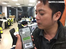 近年在大陸發展有成的藝人陳喬恩，今天凌晨驚傳酒駕被逮，她在忠孝東路和復興北路口紅燈右轉，員警看到馬上騎著警用摩托車上前抓人，車窗一搖下來，意外發現是陳喬恩，酒測直高達0.67，但陳喬恩辯稱，只喝了一罐左右的啤酒。不少網友留言打臉陳喬恩說：「才1罐就0.67太扯」、「應該是說一罐高粱吧！」《三立新聞網》記者找來民眾一同實測，發現喝一罐啤酒過後，根本不可能超標，酒測值介於0至0.11之間。