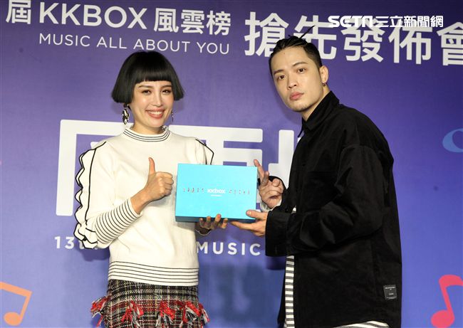 魏如萱、J.sheon 獲選第13屆KKBOX風雲榜年度創作精神獎及年度最佳新人。（記者邱榮吉/攝影）