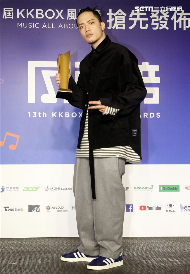J.sheon 獲選第13屆KKBOX風雲榜年度最佳新人。（記者邱榮吉/攝影）