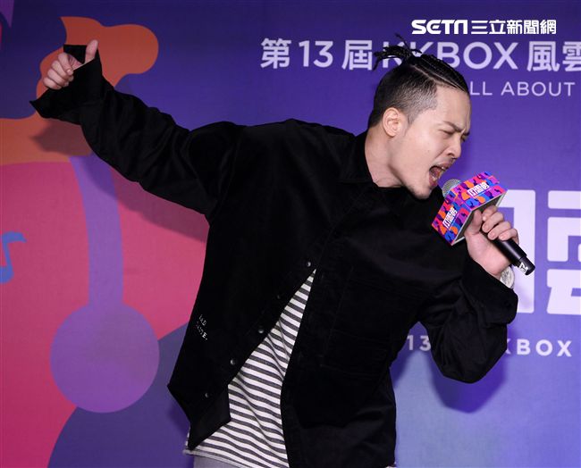 J.sheon 獲選第13屆KKBOX風雲榜年度最佳新人。（記者邱榮吉/攝影）