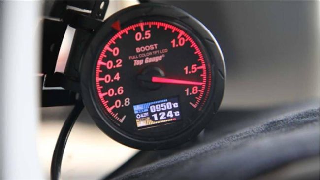 OBD-2賽車錶安裝　一個插頭搞定