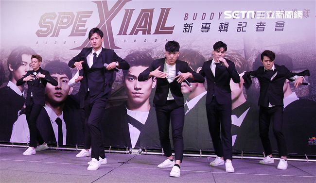 人氣男團SpeXial第五張國語專輯發片，相對團員也換了幾位。（記者邱榮吉/攝影）