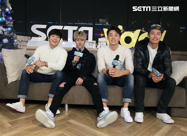 偶像劇「已讀不回的戀人」神影四帥金在勳、英承唏、管麟、賴東賢上「安安大明星直播」。（記者邱榮吉/攝影）

