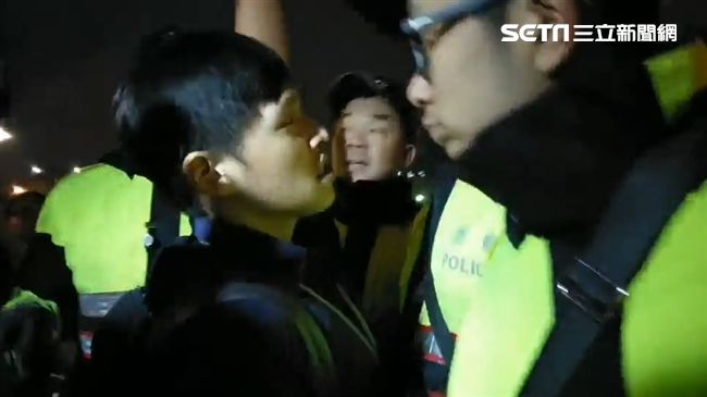 時力凱道靜坐　陳為廷府前與警爆衝突