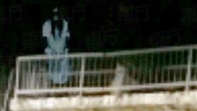 女鬼,阿飄,檳城,馬來西亞,巫裔,水閘,釣蝦,自殺,舟,長髮,錄到鬼,靈異照片　圖／翻攝自東方日報　https://goo.gl/x62zuL