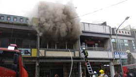 新竹關西一處民宅發生大火（圖／翻攝畫面）