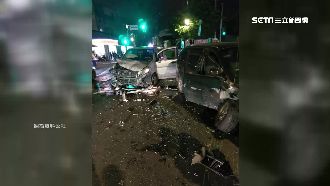 毒蟲違停遭盤查　拒捕闖紅燈狂飆撞車