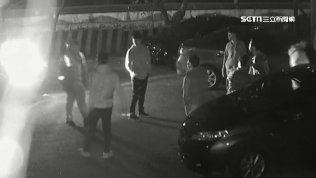 替女友出頭！警攔截火爆男揪眾鬥毆