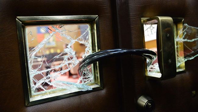 黃國昌鐵鍊鎖門…半年前這句話自打臉