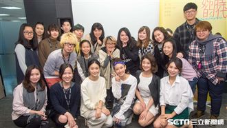 鍾瑶氣質爆表！當眾竟被「弟弟」示愛