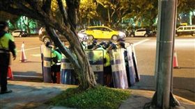 時代力量,總統府,抗議,勞基法,黃國昌,洪慈庸,徐永明,民進黨,許淑華　圖／翻攝自臉書