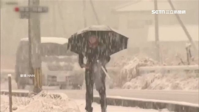 電車慘困大雪一夜　430乘客沒吃睡