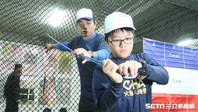 彭政閔火星人棒球訓練營，陳江和、鄭錡鴻擔任助教。（圖／記者王怡翔攝）