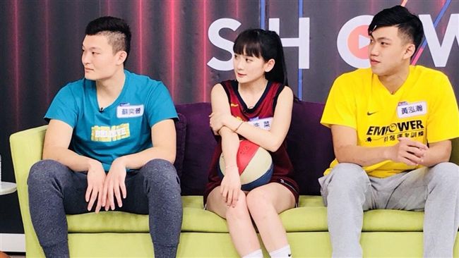 金酒勝達欣　蘇奕晉17直播教傳球