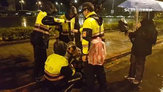 遭警方強制驅離　時力立委赴台大就醫