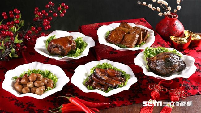 飯店吃年夜飯正夯　零星座位要搶要快
