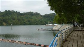 明德水庫 圖／攝影者陶澤中, Flickr CCLicense
https://flic.kr/p/gYAio9
