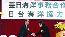 新新聞名家勿用