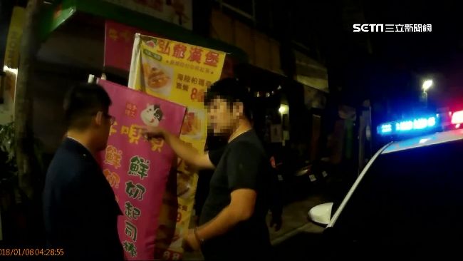 醉漢尋仇踹錯門不賠　嗆：拿出證據！