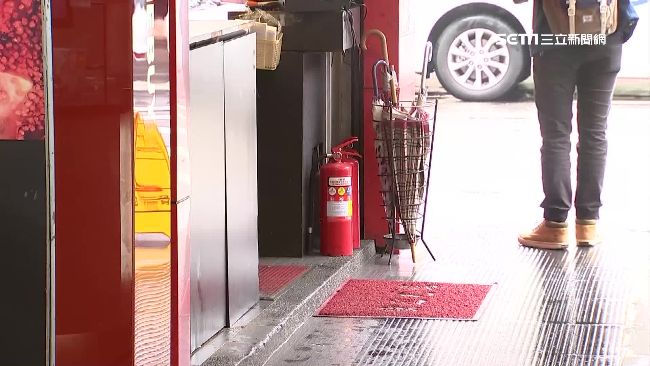 高壓鋼瓶滅火器鏽蝕　爆炸如「砲彈」