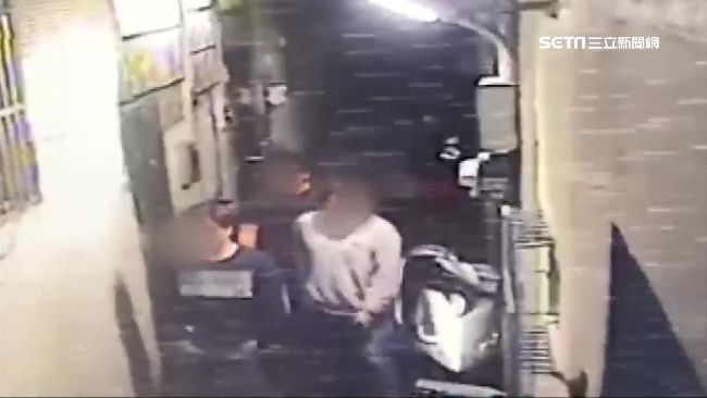 討不跑路費　5煞持刀追砍友人