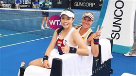 ▲詹詠然（左）與赫拉瓦琪可娃（右）。（圖／翻攝自詹詠然臉書）