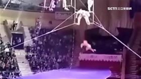 馬戲團驚魂! 女飛人失手墜地陷昏迷