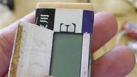 考生盯著看！橡皮擦竟內嵌「螢幕＋接收器」　安徽破特大作弊案（圖／翻攝自微博）