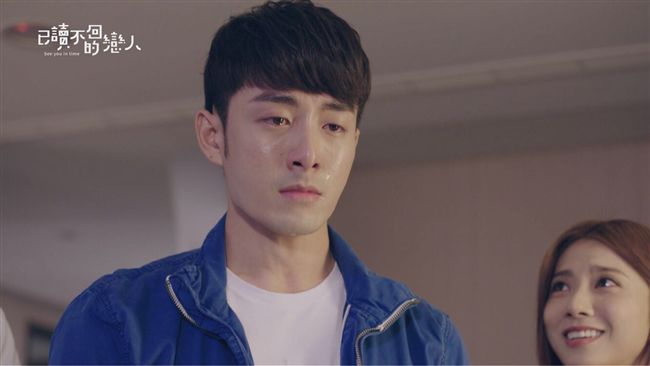 管麟爆哭十回　網推：《已讀》表情包