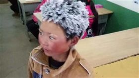 中國大陸,男童寒冷天氣徒步上學（圖／翻攝自環球網）