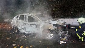 台中,大坑山,火燒車,燒炭／翻攝畫面