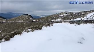 合歡山、玉山飄雪　銀白世界超夢幻