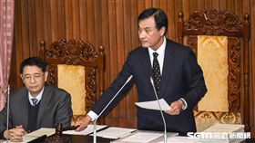 立法院召開臨時會審理勞基法，三讀通過蘇嘉全落槌通過。 圖／記者林敬旻攝