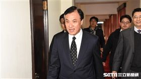立法院臨時會開議審查勞基法修正草案，立法院長蘇嘉全召開黨團協商。 圖／記者林敬旻攝