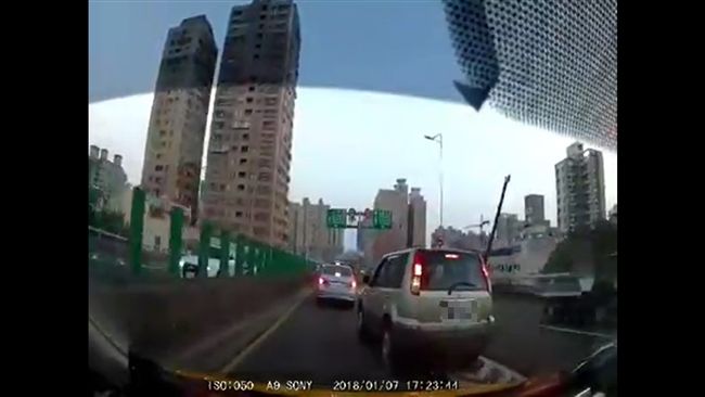 三寶跨槽化線插隊　竟回嘴：我外地人