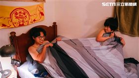 《花甲大人轉男孩》劇照/氧氣電影提供