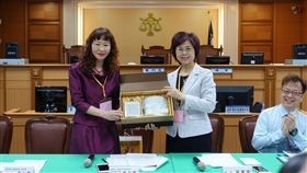 海基會副秘書長管安露15日接任發言人據相關人士透露，海基會副秘書長兼法律處處長管安露（左1）將在15日正式接任發言人一職，預計於24日首度主持例行新聞背景說明會。（海基會提供）中央社記者繆宗翰傳真　107年1月10日