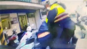 新北市,淡水,新生街,闖紅燈,辣椒水,妨害公務