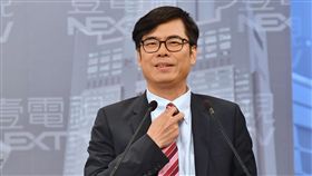 民進黨高雄市長黨內初選參選人陳其邁民進黨高雄市長黨內初選參選人首場電視辯論25日下午在台北壹電視登場，表態參選的民進黨籍立委陳其邁出席。中央社記者王飛華攝　106年11月25日