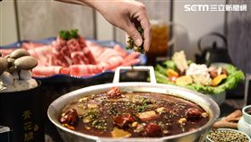 王品旗下麻辣鍋新「青花驕」品牌發表會了。 圖／記者林敬旻攝