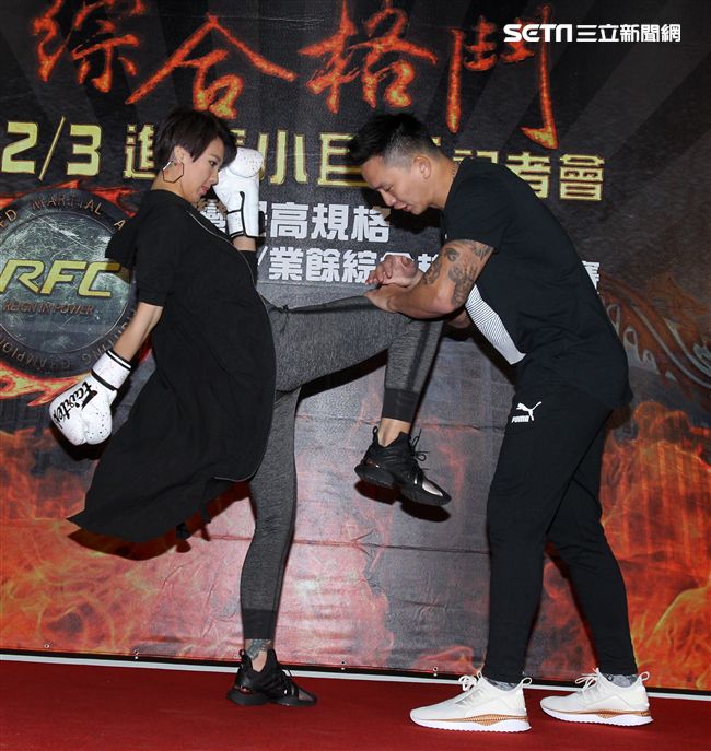 林又立、劉宇柔任RFC首屆綜合格鬥錦標賽大使。（記者邱榮吉/攝影）