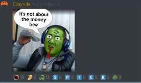 「台女EZ」洋男直播主再出招　館長火大怒嗆：不知悔改
圖／翻攝自飆捍臉書
https://www.facebook.com/1471772763091863/photos/a.1472054816396991.1073741829.1471772763091863/1983355721933562/?type=3&theater