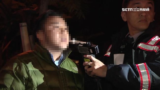 擠眉弄眼教友避酒測　默契不佳警識破