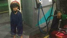 臉書,爆笑,馬來西亞,禦寒,保暖,父親,孩子,怕冷,雨褲
https://www.facebook.com/162608724089621/photos/a.162626540754506.1073741828.162608724089621/608637502820072/?type=3&theater